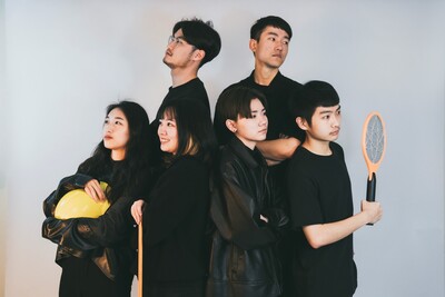 「殭姿」设计组员陈佳仪(左起)、马祺钧、李建霆、郑嘉文、李绍安及林沐贤同学。